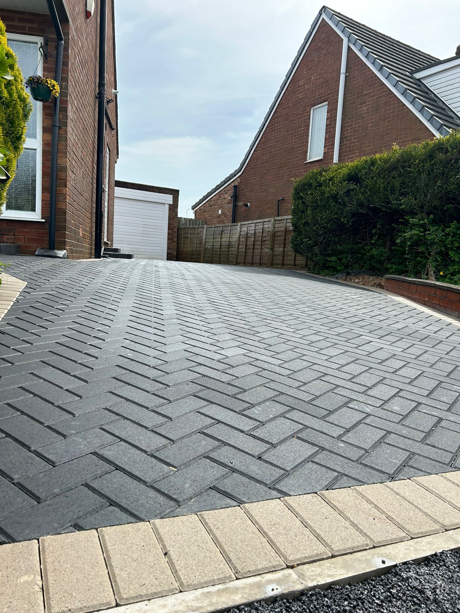 fresh jet black block paving